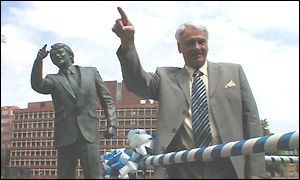 Bobby Robson statue